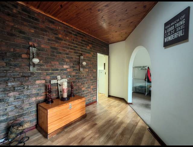 4 BEDROOM HOUSE FOR SALE IN THREE RIVERS EAST